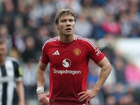 Tiền đạo Rasmus Hojlund chốt tương lai