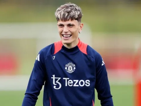 Man United rao bán hơn nửa đội hình, tiến gần mục tiêu Mbeumo