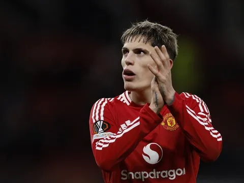 Aston Villa nhảy vào cuộc đua giành Alejandro Garnacho từ Man United