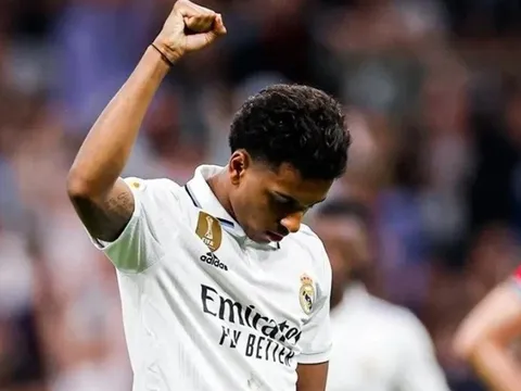 Chelsea và Man City sẵn sàng chi đậm chiêu mộ "ngôi sao" của Real Madrid