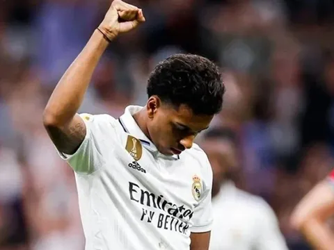 Barcelona tính chiêu mộ "ngôi sao" của Real Madrid