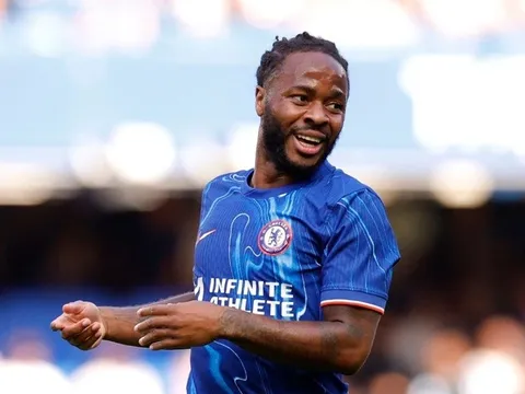 Chelsea cạn kiên nhẫn với tiền đạo Raheem Sterling