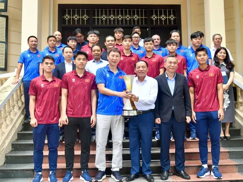 Bộ trưởng Nguyễn Văn Hùng chúc mừng đội tuyển U23 Việt Nam vô địch Giải vô địch Đông Nam Á 2025