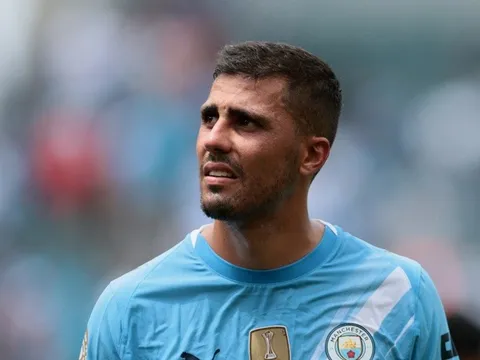 Man City thưởng lớn cho Rodri, chi đậm chiêu mộ Leao từ AC Milan