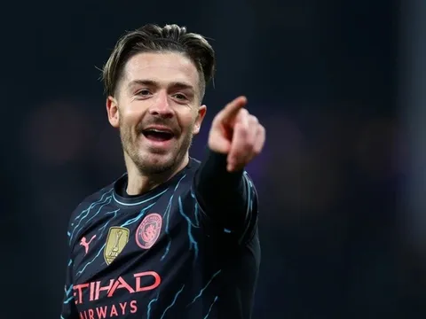 Everton và Tottenham nhắm đến tiền vệ Jack Grealish