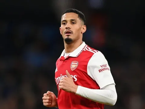 Arsenal đạt thỏa thuận với Eberechi Eze, giữ chân thành công William Saliba