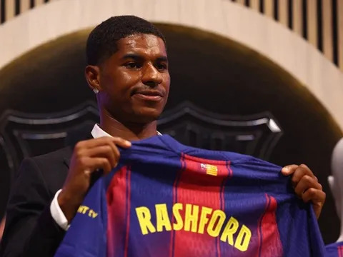 Barcelona và các câu lạc bộ tại La Liga đang nỗ lực đăng ký các tân binh