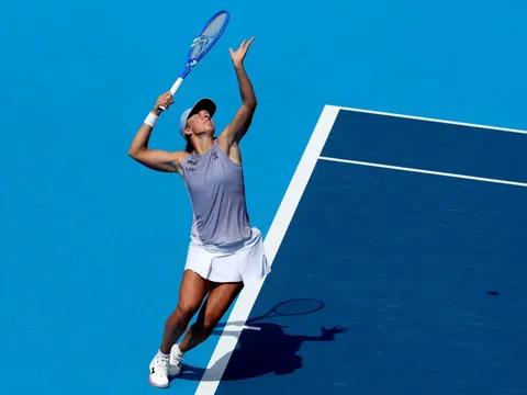Iga Swiatek vào tứ kết Cincinnati Open lần thứ ba liên tiếp