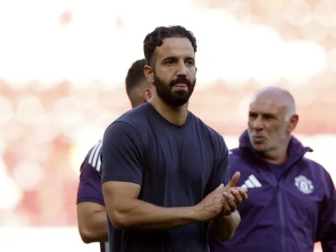 Huấn luyện viên Ruben Amorim lập kỷ lục đáng quên sau thất bại trước Arsenal