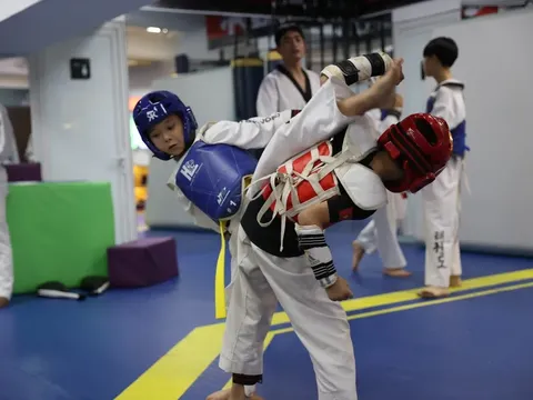 Bạn Thái Hòa - ở Gia Lai hỏi: Xin cho biết, tập luyện môn võ Taekwondo mang lại lợi ích gì?