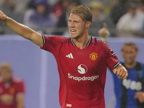 Hojlund ra điều kiện với Man United, Sancho đòi thêm tiền để ra đi