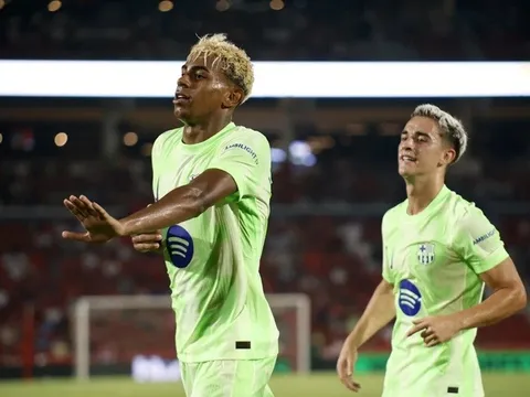 Lamine Yamal tỏa sáng giúp Barcelona ngược dòng ở vòng 2 La Liga