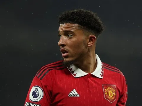 Como từ chối lời đề nghị 70 triệu euro của Tottenham, Sancho bị AS Roma chỉ trích