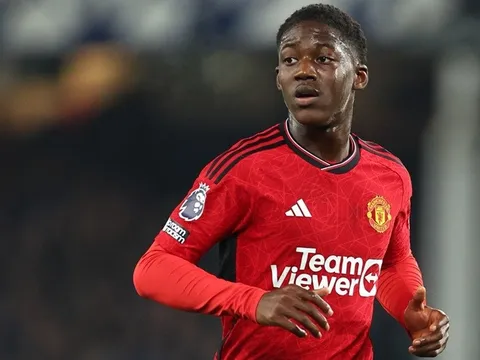 Kobbie Mainoo của Man United được 10 đội bóng theo đuổi