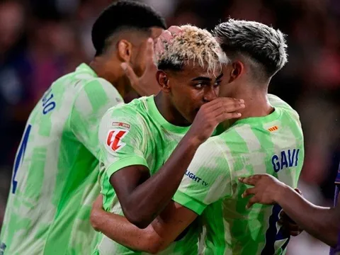 PSG đối đầu Barcelona tại vòng phân hạng Champions League