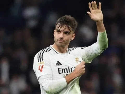 Real Madrid đổi thái độ với Asencio, khó xử với David Alaba