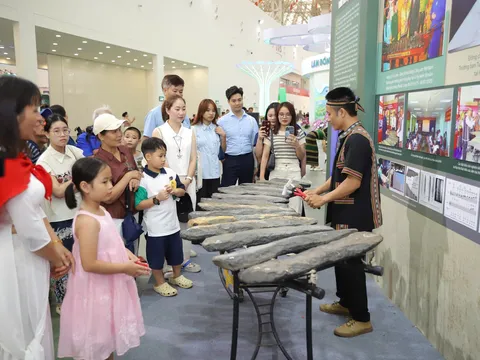 Kéo dài thời gian Triển lãm "80 năm Hành trình Độc lập - Tự do - Hạnh phúc" đến hết ngày 15/9/2025