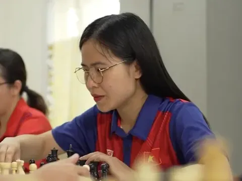 Nguyễn Thị Mỹ Linh: "Nhìn" cờ bằng đôi tay, chinh phục vinh quang bằng ý chí