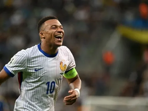 Kylian Mbappe sánh ngang huyền thoại Thierry Henry