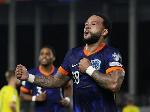 Memphis Depay ghi tên vào lịch sử Bóng đá Hà Lan
