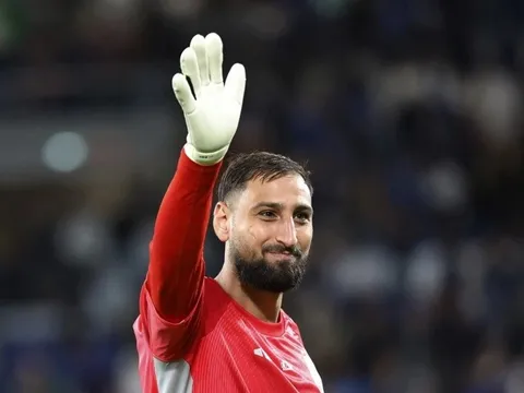 Donnarumma tiết lộ lý do chọn Man City, cầu thủ Man United phải thi đấu tăng ca kiếm tiền