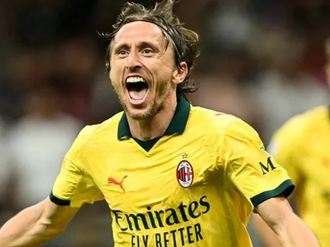 Luka Modric đi vào lịch sử Serie A sau trận thắng của AC Milan