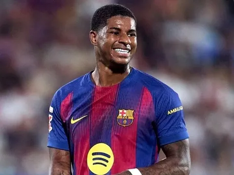 Rashford ghi dấu ấn trong chiến thắng đậm của Barcelona