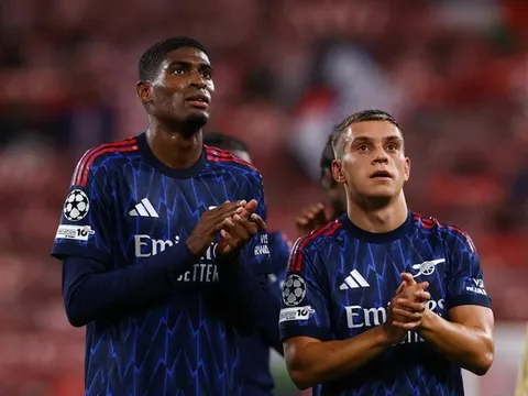 Arsenal tạo cột mốc chưa từng có ở Champions League