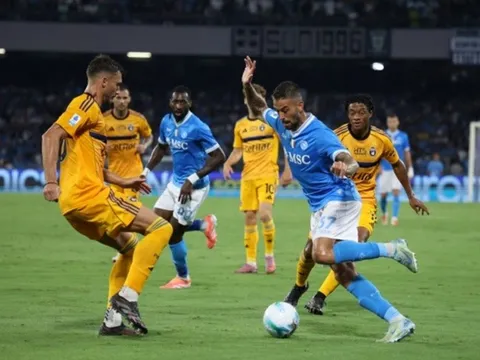 Thắng kịch tính, Napoli nối dài mạch thắng tại Serie A