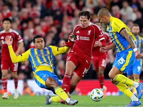 Chelsea và Liverpool nhọc nhằn giành vé đi tiếp tại Cúp Liên đoàn Anh