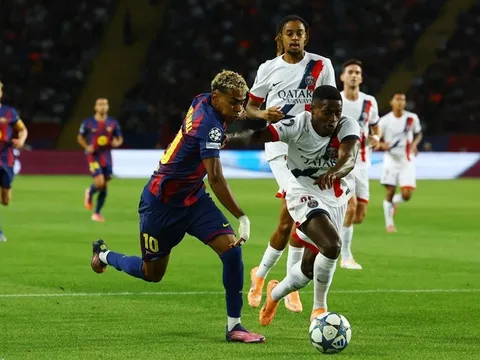PSG ngược dòng hạ Barcelona ở vòng phân hạng Champions League