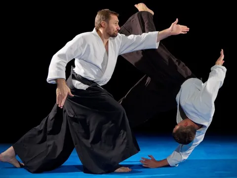 Bạn Gia Huy - ở Lạng Sơn hỏi: Xin cho biết, nguồn gốc của Aikido và lợi ích khi tập luyện môn võ này?