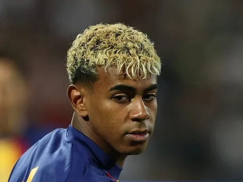 FIFA khiến Barcelona thất vọng, Ansu Fati hồi sinh tại Ligue 1