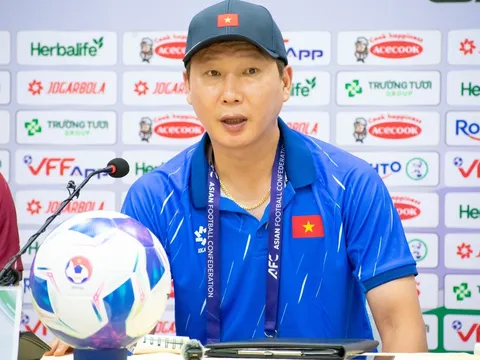 Huấn luyện viên Kim Sang-sik: “Tôi mong Tiến Linh ghi nhiều bàn để thắng đậm Nepal”