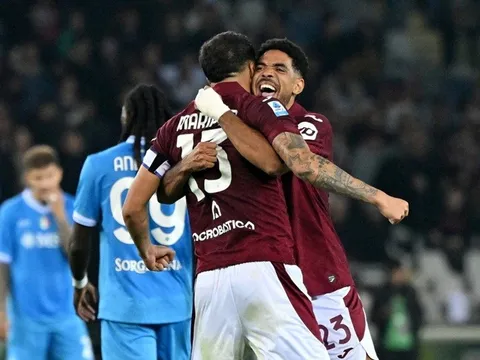Napoli thua sốc trong ngày vắng Hojlund, Inter Milan vươn lên chiếm ngôi đầu