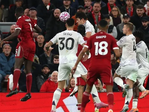 Harry Maguire ghi bàn, Man United giành trọn 3 điểm trước Liverpool