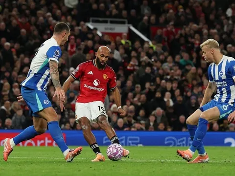 Thắng trận thứ ba liên tiếp, Man United chen chân vào Top 4
