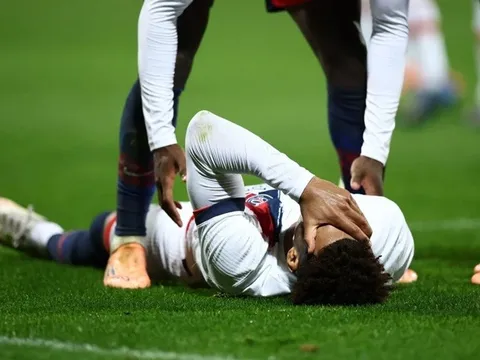 Bị chia điểm, PSG lo lắng với chấn thương của Desire Doue