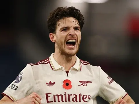 Arsenal lập kỷ lục, Chelsea và Liverpool cùng thắng