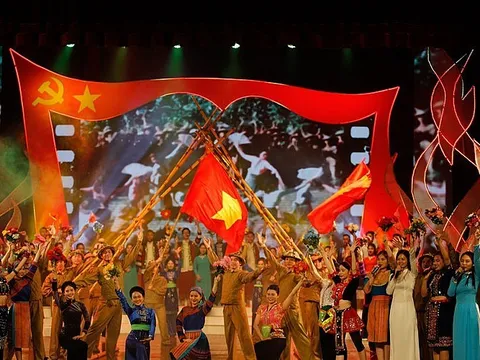 Tạo chuyển biến mạnh mẽ trong xây dựng và phát triển văn hóa, con người Việt Nam đáp ứng yêu cầu phát triển bền vững đất nước