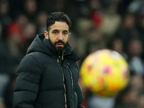 Huấn luyện viên Ruben Amorim đáp trả chỉ trích của Cristiano Ronaldo