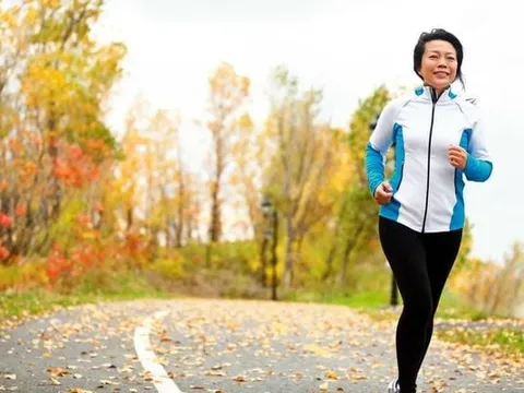 Bạn Hữu Lũng - ở Lạng Sơn hỏi: Xin cho biết, khi tập thể dục ngoài trời lạnh cần lưu ý gì để đảm bảo sức khoẻ?