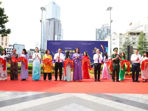 Khai mạc Triển lãm ảnh "Thành phố Hồ Chí Minh vươn mình cùng đất nước qua góc nhìn điện ảnh"