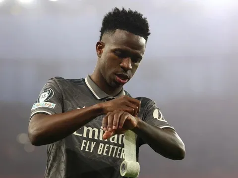 Vinicius dọa ra đi