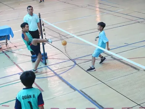 Bạn Lan Hương - ở Vĩnh Long hỏi: Xin cho biết, những trường hợp nào bị coi là phạm lỗi và cách tính điểm trong thi đấu cầu mây?