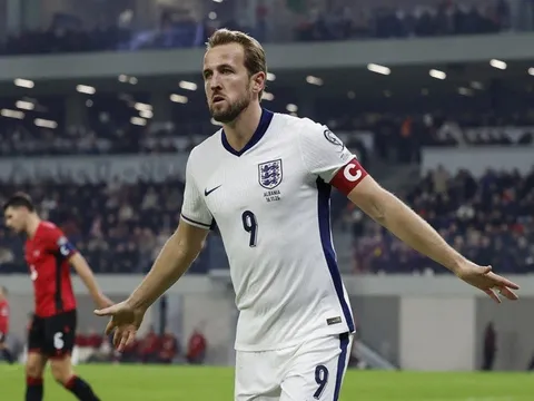 Thủ môn Manuel Neuer không tiếc lời khen ngợi Harry Kane