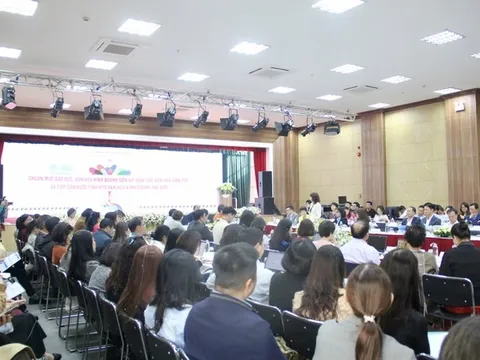 Chuẩn mực đạo đức, văn hóa kinh doanh gắn với bản sắc văn hóa dân tộc và tiếp cận được tinh hoa văn hóa kinh doanh thế giới