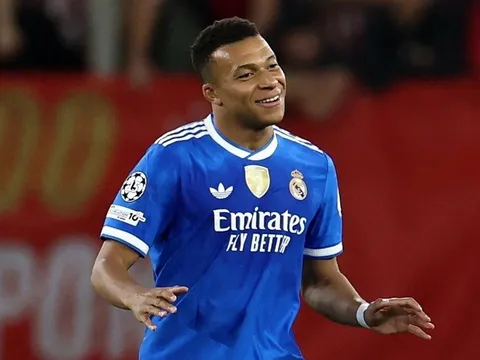 Tiền đạo Kylian Mbappe sánh ngang Ronaldo, Messi