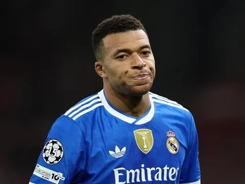 Tiền đạo Kylian Mbappe thắng kiện PSG