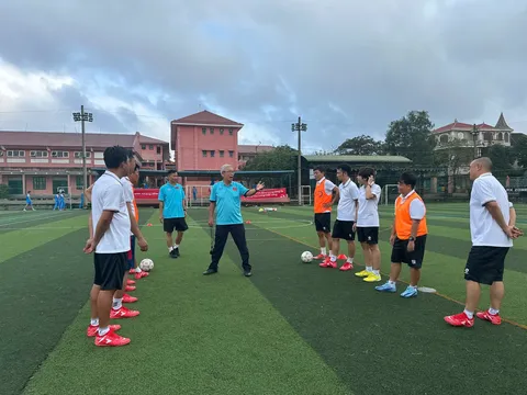 Tập huấn “Giảng viên bóng đá cộng đồng” năm 2025